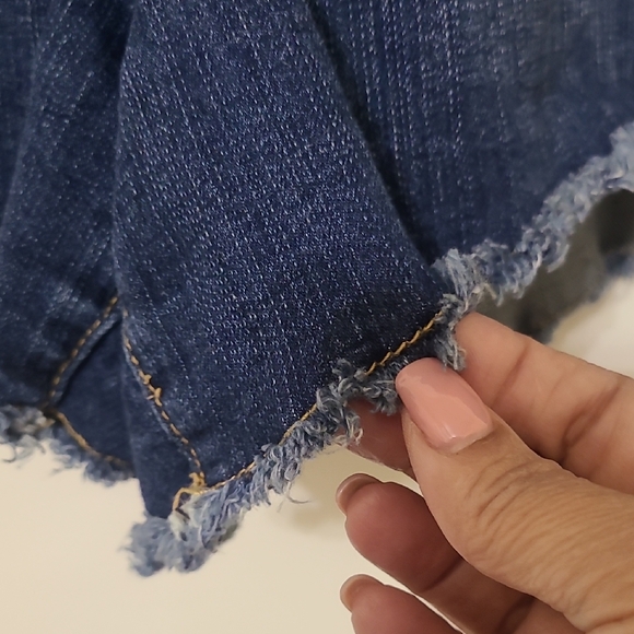 Torrid Women's Denim Blue Raw Hem Shorts - Size 20 - Picture 4 of 11